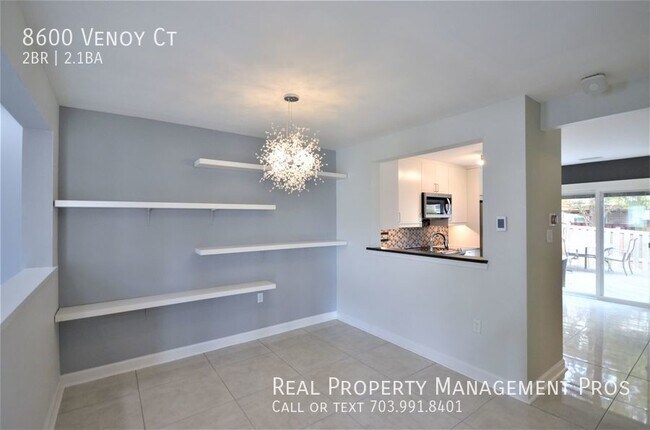 Foto del edificio - Stunning End of Row Townhouse, Alexandria!