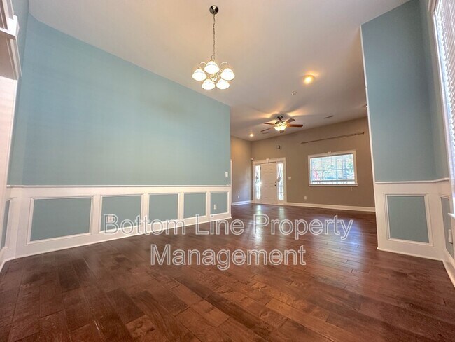 Foto del edificio - 1310 Parkwood Ave