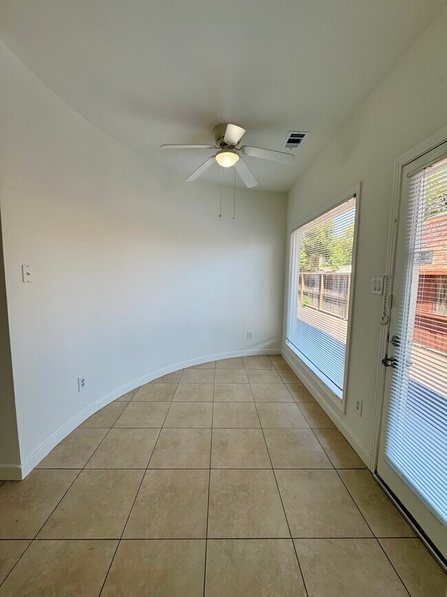 Foto del edificio - 11854 Taylorcrest Rd