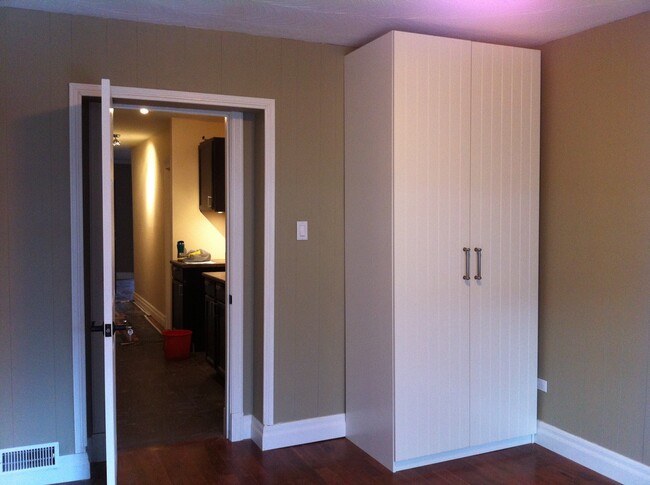 Building Photo - 352 Winona Dr