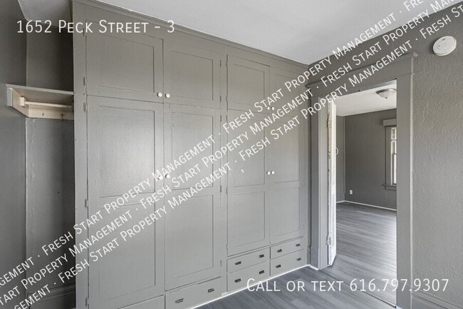 Foto del edificio - 1652 Peck St