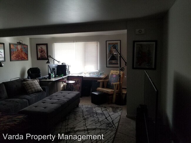 Foto del edificio - 301 S Willson Ave