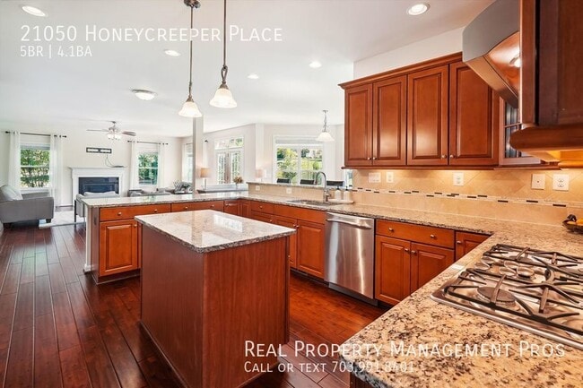 Building Photo - 21050 Honeycreeper Pl