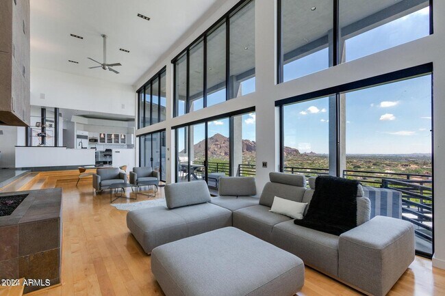 Foto del edificio - 4228 N Highlands Dr