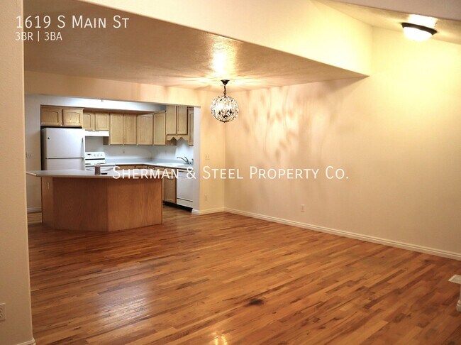 Foto del edificio - 1619 S Main St