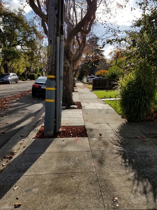 Building Photo - 1 br, 1 bath  - 1500 Newlands Ave Apt 108