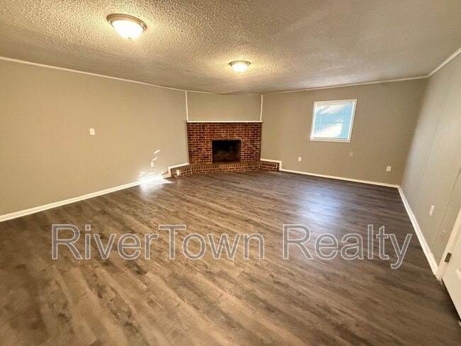 Building Photo - 1337 Haywood Ave