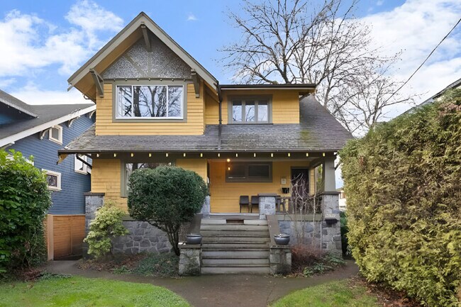 Photo du bâtiment - 2029 Collingwood St