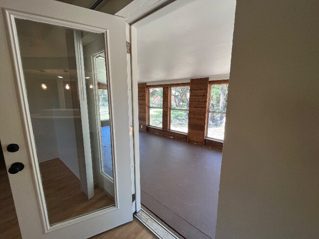 Foto del edificio - 1415 Oakridge Dr