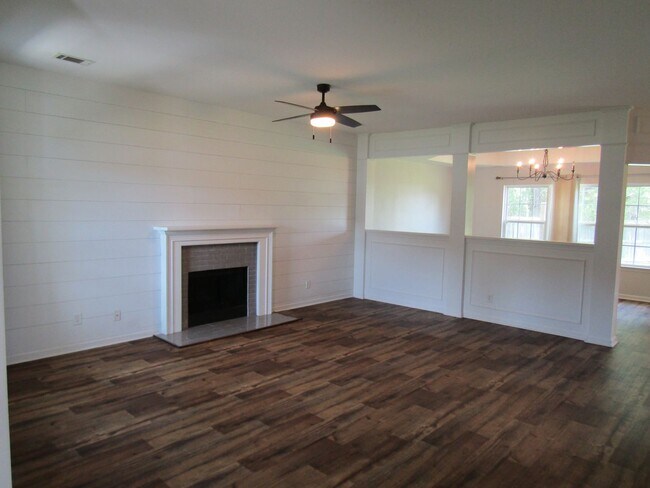 Building Photo - 42 Pinto Trail