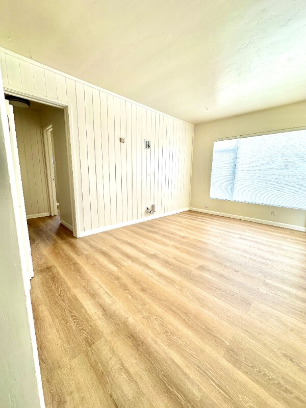 Foto principal - 1570 Hornblend St