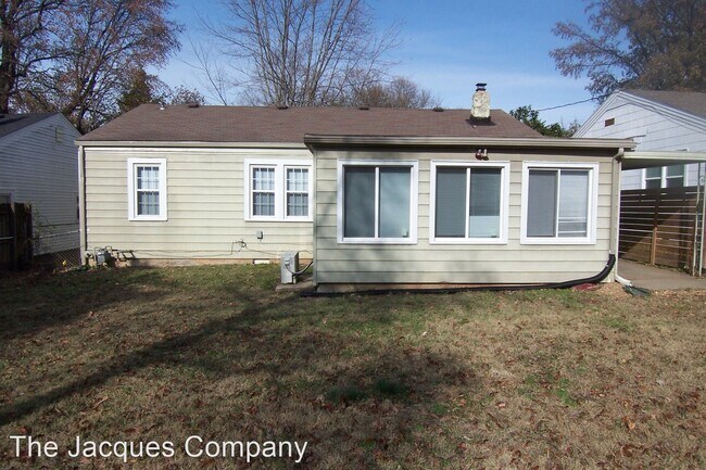 Building Photo - 3 br, 2 bath House - 1236 E. Portland St.