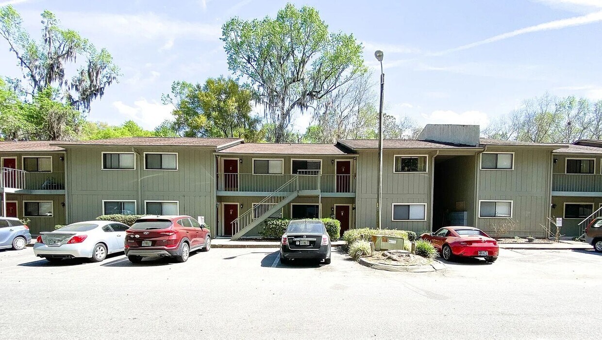 Foto del edificio - Rustic Springs Condominiums – 1 Bed / 1 Bath Condo in NW Gainesville