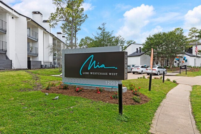 Centro de arrendamiento - Mia LXMI Westchase West