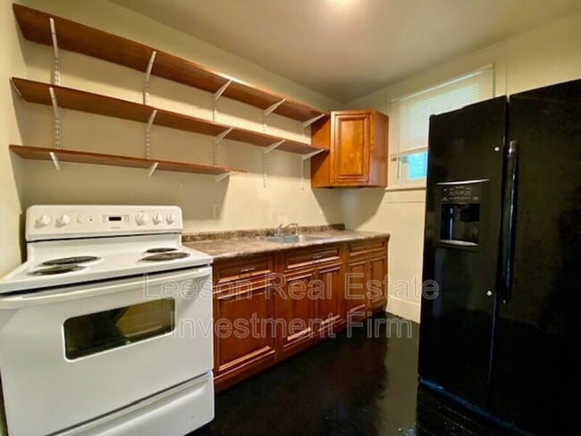 Foto del edificio - 455 Egan St