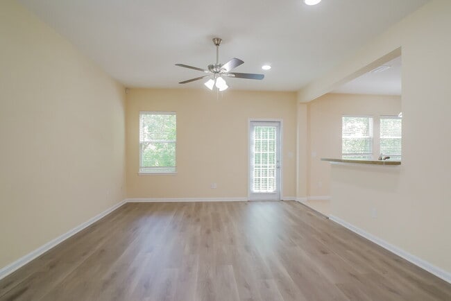 Building Photo - 804 Rembrandt Ave