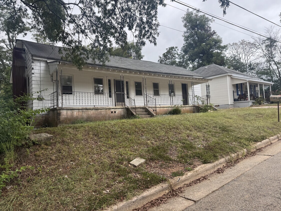Foto principal - 325 W Central Ave