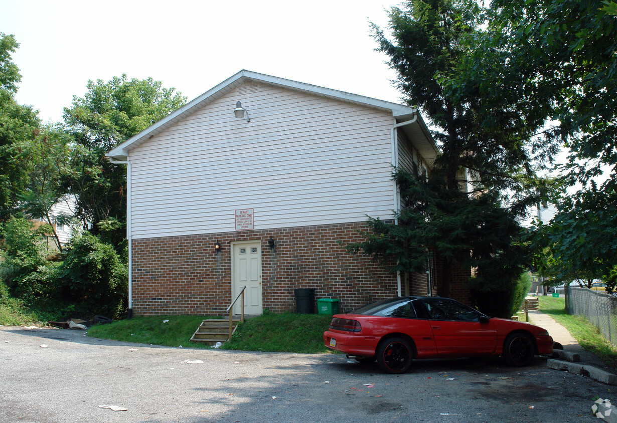 Building Photo - 109 E Cumberland St