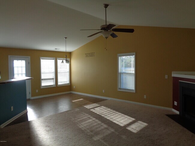 Building Photo - 214 Long Neck Dr