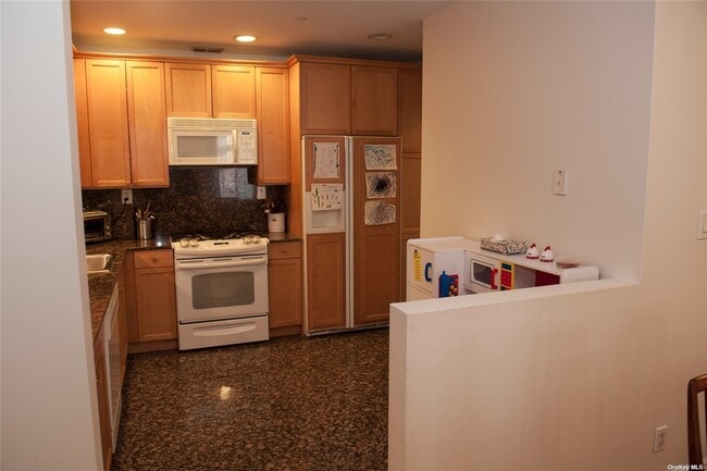 Building Photo - 1 Portico Ct