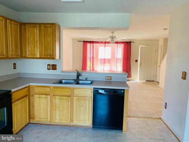 Building Photo - 204 Torbert Loop