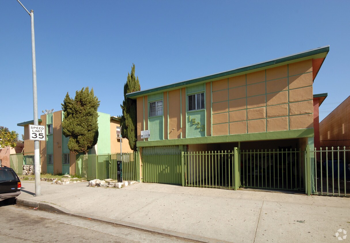 Primary Photo - 1523 W Jefferson Blvd