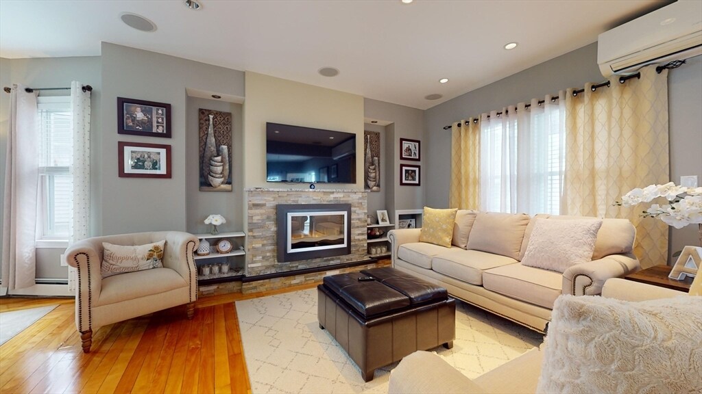 Primary Photo - 175 Mt Vernon St