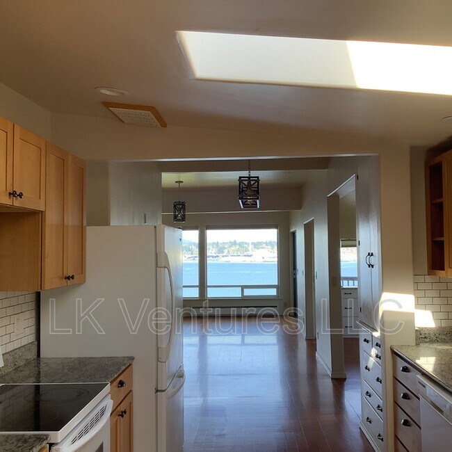 406 Farragut Ave N, Port Orchard, WA 98366 Condo for Rent in Port