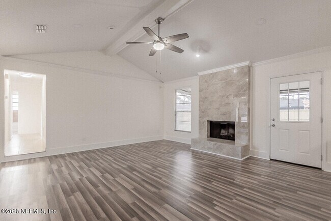 Foto del edificio - 8209 Worm Wood Rd