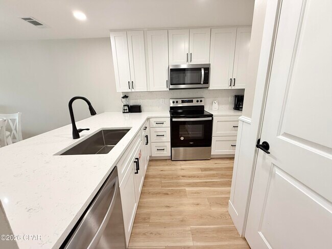 Foto del edificio - 520 Richard Jackson Blvd