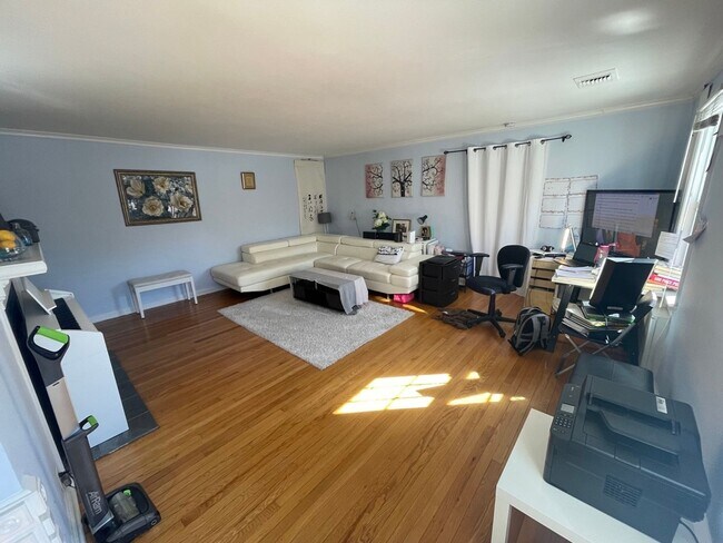 Foto del edificio - 159 Mill Rock Rd