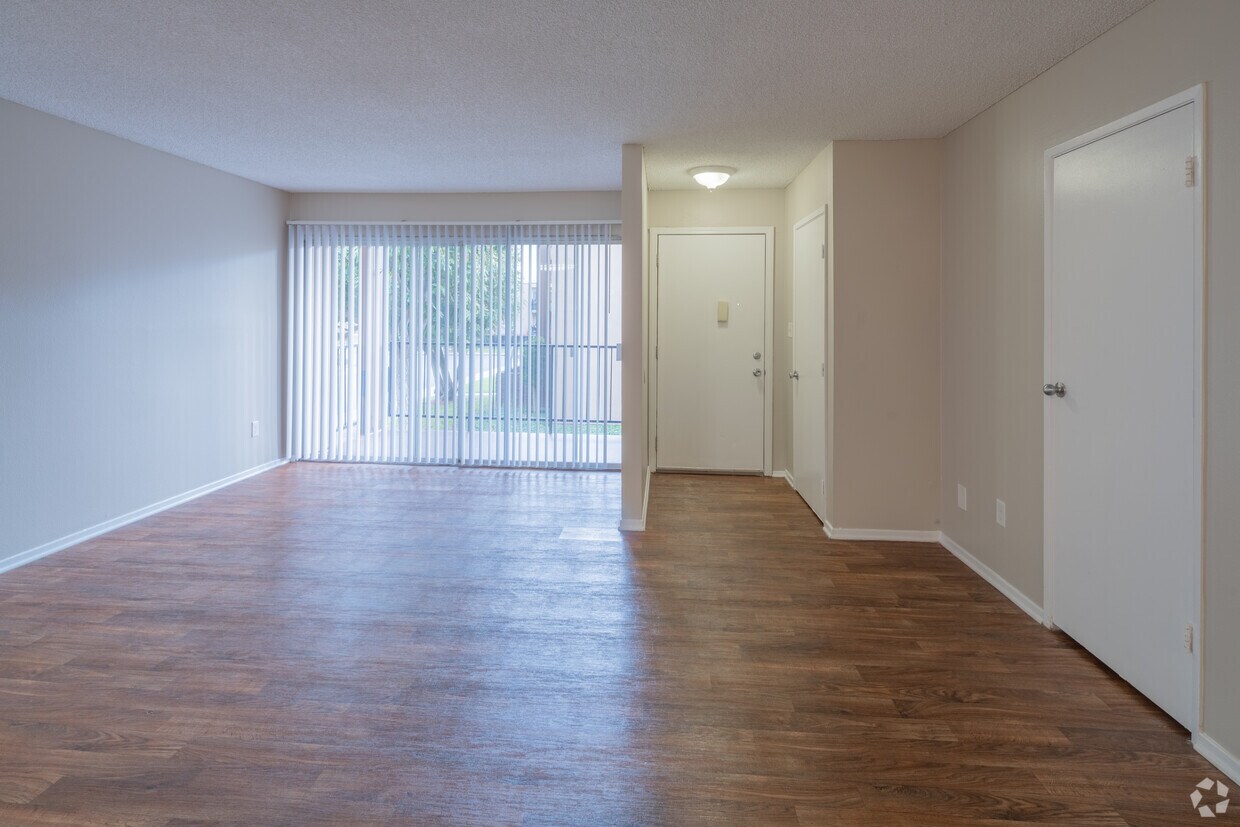 Northpointe Apartments in Long Beach, CA Westside Rentals