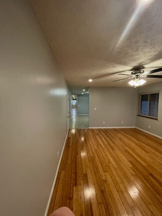 Foto del edificio - 721 6th Ave