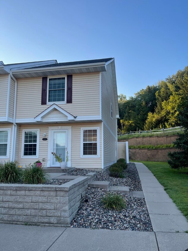 Foto principal - 1880 Fisher Way