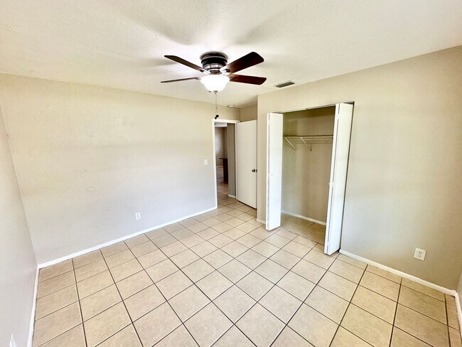 Foto del edificio - 4737 25th Pl SW