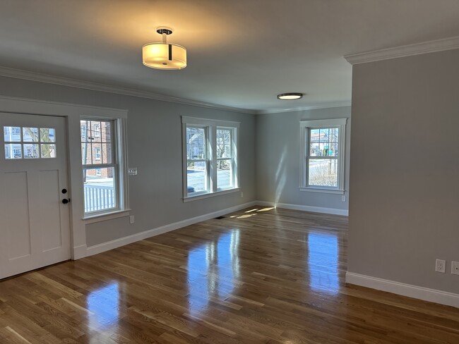 Building Photo - 35 Trapelo Rd
