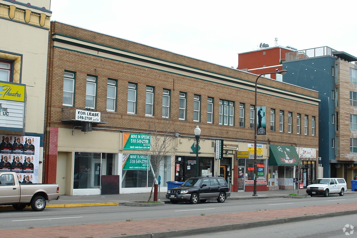 Building Photo - UC Studios