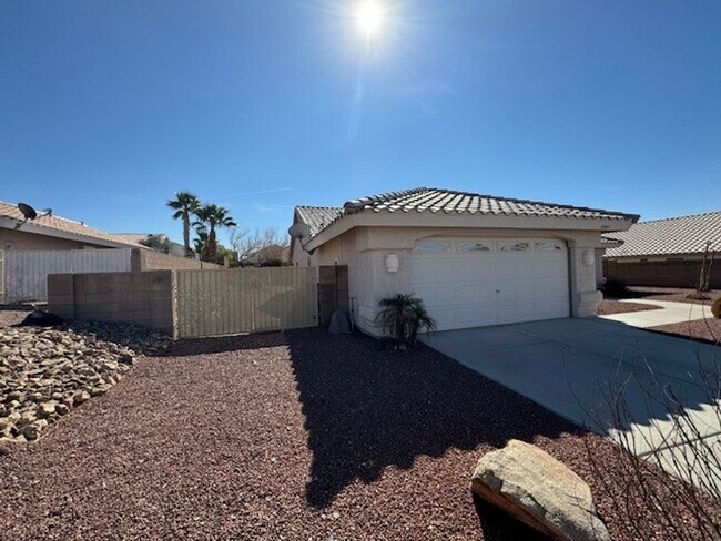 Foto del edificio - 3BR Fox Creek Home with 2 car Boat deep Ga...