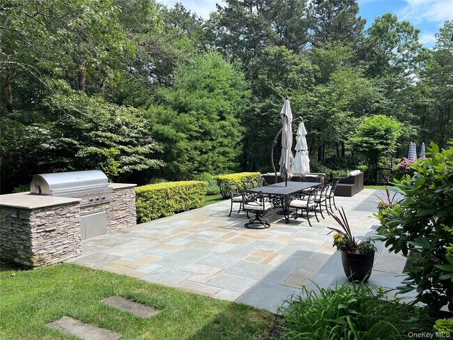 Foto del edificio - 3 Cherry Blossom Ln