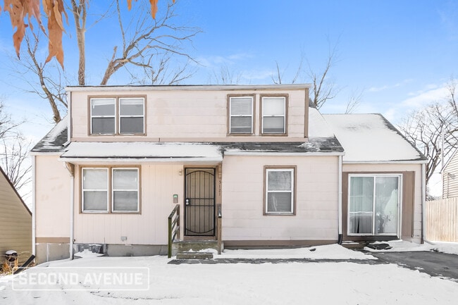 Building Photo - 5121 E 40th Terrace