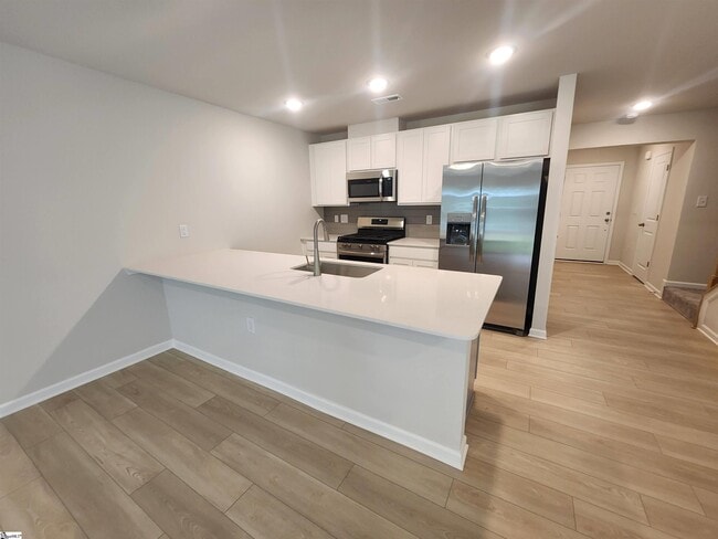 Foto del edificio - 810 Sandbach Rd