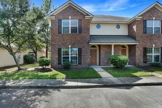 Building Photo - 211 Foxbury Square