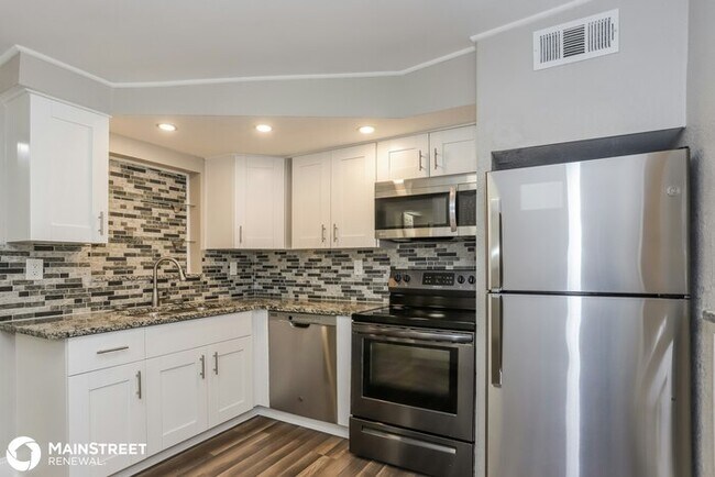 Foto del edificio - 1960 Cecil St, Largo, FL 33774