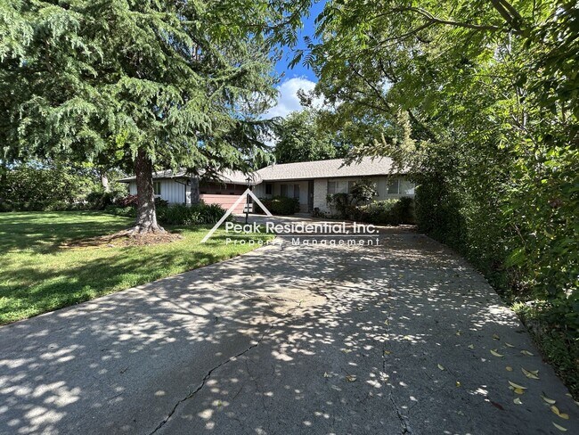 Building Photo - Wonderful 4bd/2ba Fair Oaks Home!