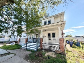Building Photo - 710 N High St