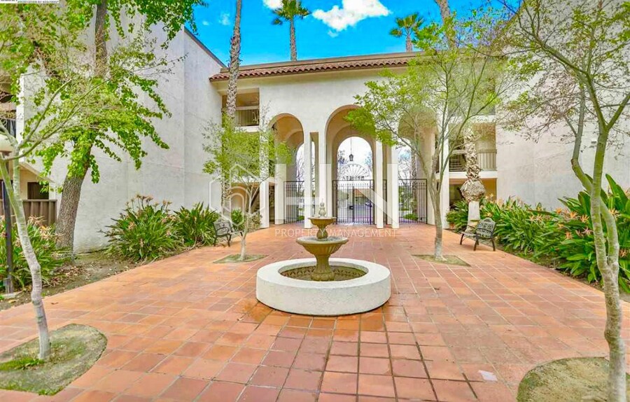 Primary Photo - 39931 Cedar Blvd