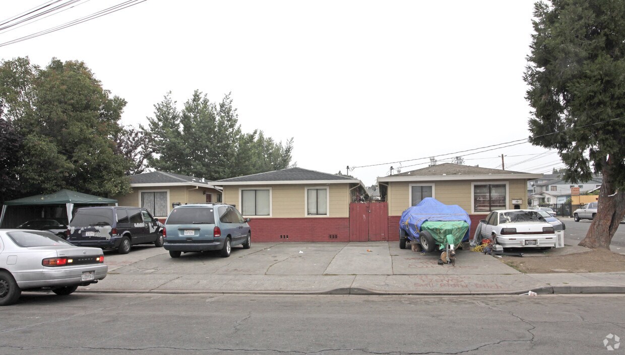 Building Photo - 220-230 Dumbarton Ave