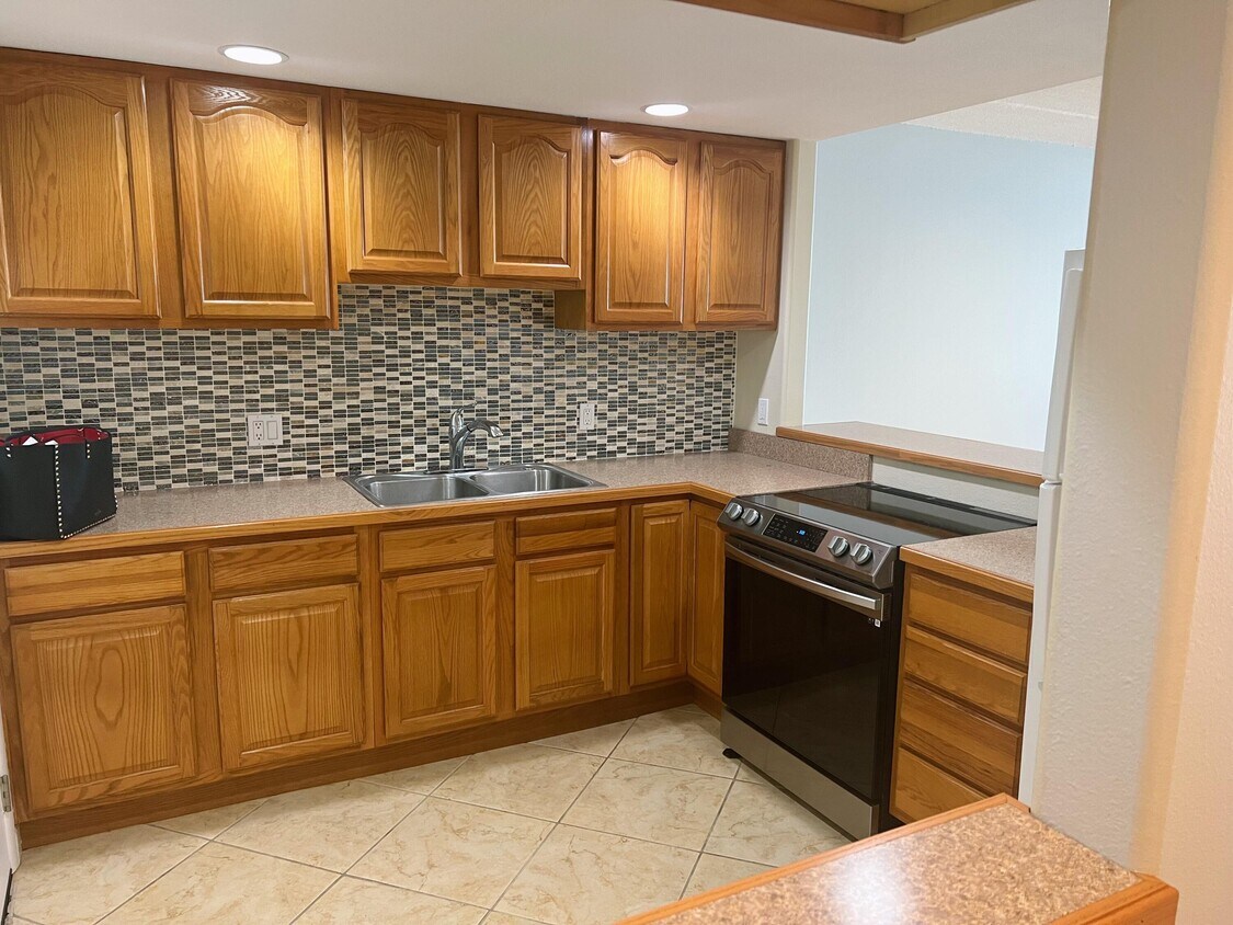 4500 N Flagler Dr Unit A16, West Palm Beach, FL 33407 Condo for Rent