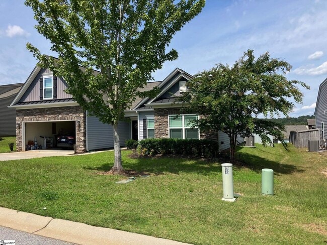 Building Photo - 233 Shale Dr