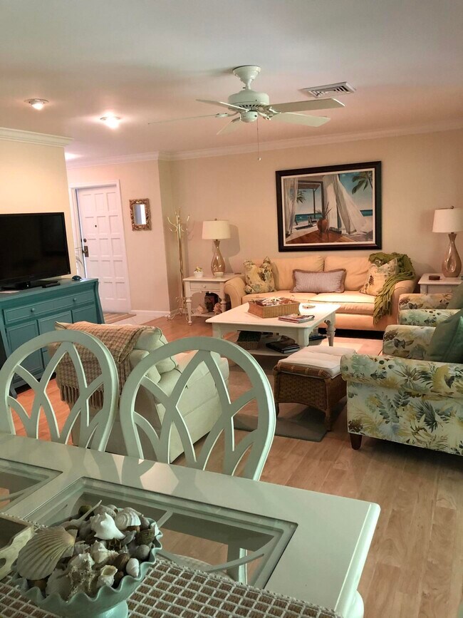Foto del edificio - 419 Pine Tree Ct